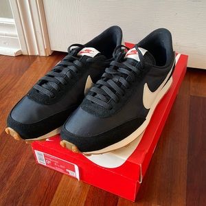 NEW Nike Womens Daybreak Black Sneakers